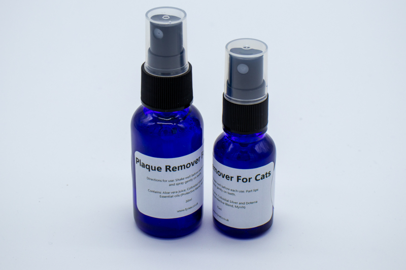 Plaque remover for cats